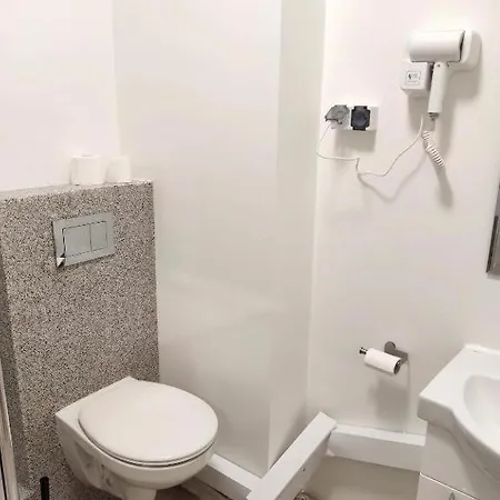 Kozia 24 Bed & Breakfast Poznan
